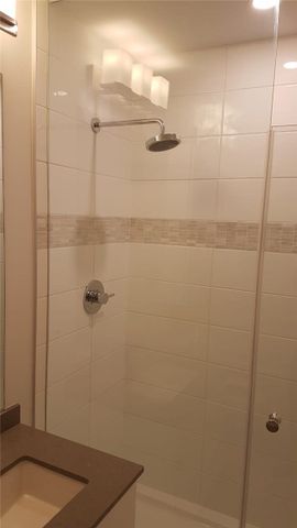 For Lease - 4055 Parkside Village Drive Unit# Th14, Mississauga, Ontario - Photo 5
