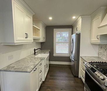 For Lease - 22 Bevan Court, Hamilton, Ontario - Photo 1