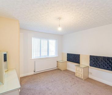 3 bedroom detached bungalow to rent - Photo 5