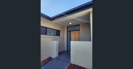 Near new full brick 3 bedrooms Villa - Photo 2