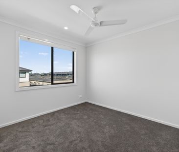 1 Bentonite Walk, Officer VIC 3809 - House For Rent | Domain - Photo 1