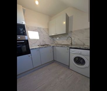 1 Bed Flat, Burley Street, LS3 - Photo 4