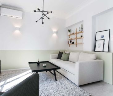 Deluxe & Stylish 2 BD Apartment in Pangrati - Photo 2
