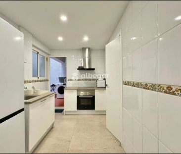 Valencia Capital - Photo 1