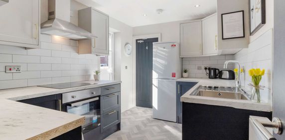 The Perfectly Located Property Studio 4 - Photo 2