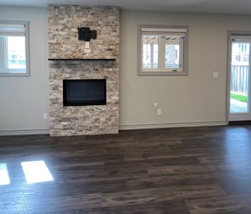 For Lease - 70 Juglans Crescent, Whitchurch-Stouffville, Ontario - Photo 3