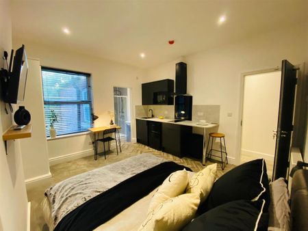 1 bedroom in a house share to rent - Photo 5