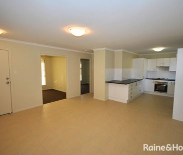 Your Ideal Family Haven on Rannoch Drive - Photo 3