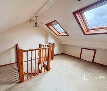 4 bedroom semi-detached house to rent - Photo 1