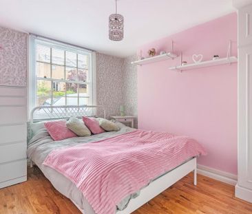 Attractive One Bedroom Apartment in Central Tunbridge Wells with Pa... - Photo 3
