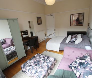 Clarence Drive - Photo 4