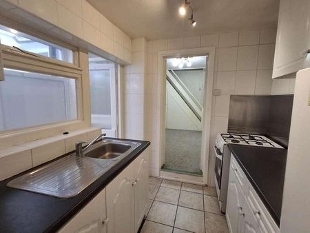 Callowland, Watford, WD24 - Photo 2