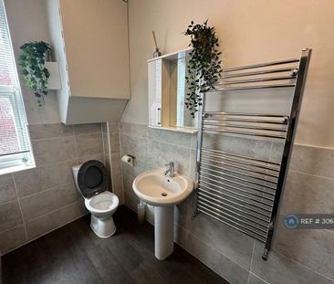 2 bedroom terraced house to rent - Photo 6
