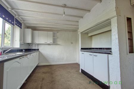 3 bedroom semi-detached house to rent - Photo 3