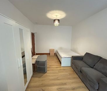 Studio Flat, Wolves Lane, N13 - Photo 3