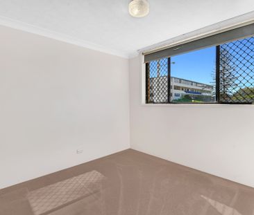 Unit 1/137 Old Burleigh Road - Photo 6
