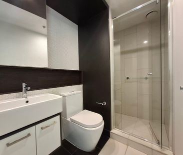 Stylish Southbank Apartment for Rent – Prime City Location - Photo 5