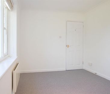 Hunters Court, Elsenham, Bishop's Stortford - Photo 2