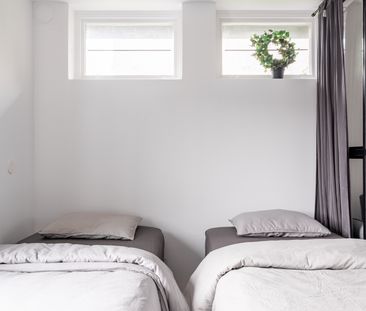 Hökbursvägen, Tumba - Foto 6