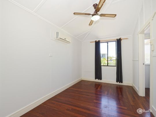 9 MONTH LEASE ONLY !!!! 3 X 1 BEACH BUNGALOW IN ROCKINGHAM !!! - Photo 1