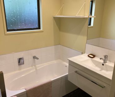 A Little Bit Of English Garden By The Sea - Photo 6