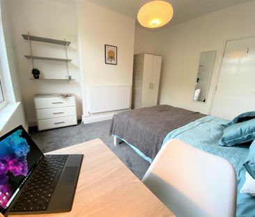 4 bedroom terraced house to rent - Photo 3