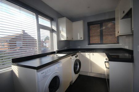 2 bedroom maisonette to rent - Photo 5