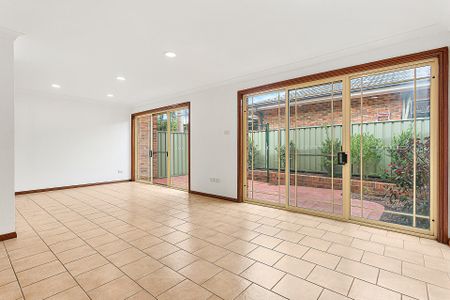 2/2 Northview Terrace, Figtree NSW 2525 - House For Rent | Domain - Photo 2