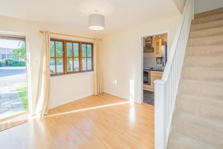1 bedroom semi-detached house to rent - Photo 2