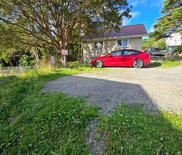 Tucked away off the road in a quiet and private. - Photo 5