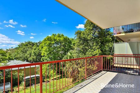 2/54 Elizabeth Street, Toowong, QLD 4066 - Photo 2