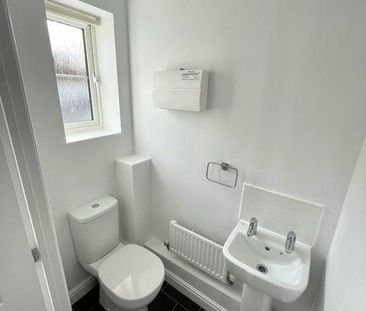 2 bedroom terraced house to rent - Photo 5