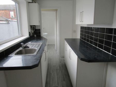 2 bedroom terraced house to rent - Photo 5