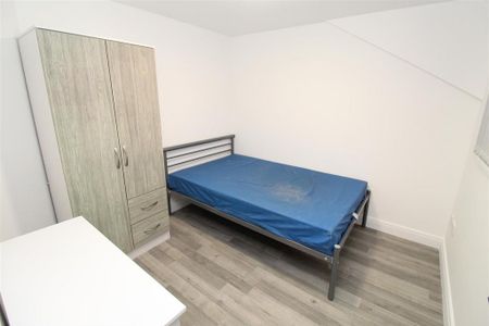 6 bedroom house to rent - Photo 5