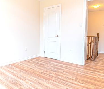 For Lease - 2435 Greenwich Drive Unit# 55, Oakville, Ontario - Photo 3