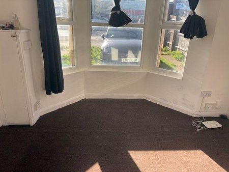 4 bedroom terraced house to rent - Photo 2