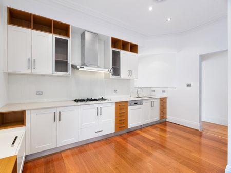 2/37 New Beach Road, Darling Point NSW 2027 - Apartment For Rent | Domain - Photo 5