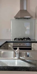 Three Bedrooms in Dinsdale - Photo 3