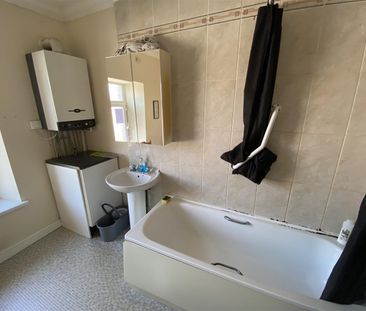 Room For Rent Broadway, Treforest - Photo 6