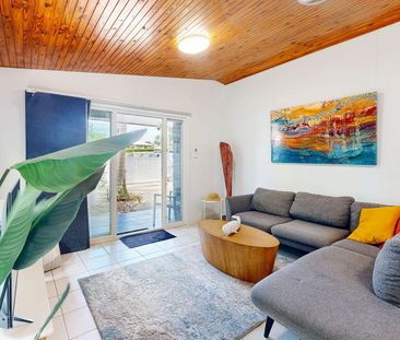 Cosy Old Tewantin Home - Photo 1