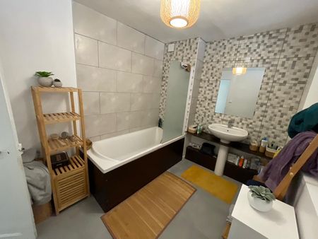 NEUVILLE AUX BOIS - APPARTEMENT F4 - Photo 5