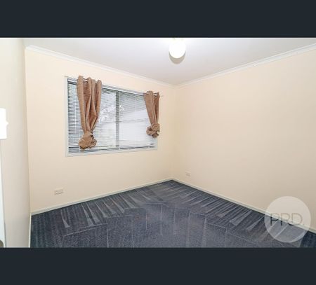 10 Canola Place, Estella, NSW 2650 - Photo 4