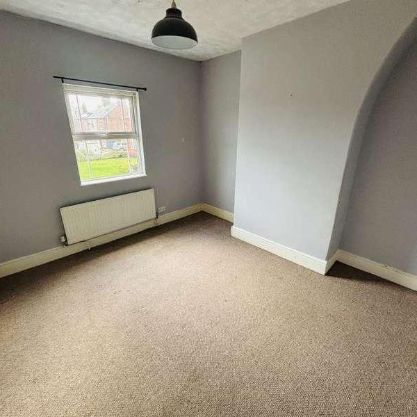 Park Road, Spalding, PE11 - Photo 1