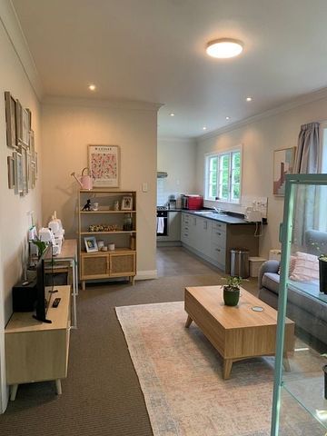 Beautiful Bush Setting and 5 mins to CBD - Photo 5