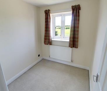 2 bedroom semi-detached house to rent - Photo 6