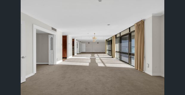 Immaculate Apartment in Great Location Ready and Waiting for You! - Photo 1