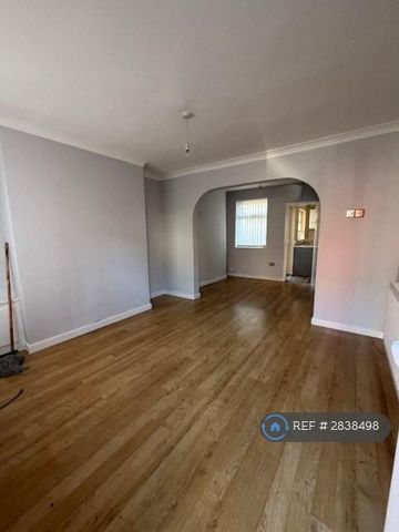 2 bedroom terraced house to rent - Photo 3