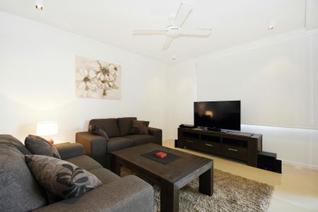 5205/5 Anchorage Court - Photo 3