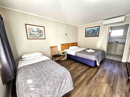 Studio Unit in Prime Papakura! - Photo 3
