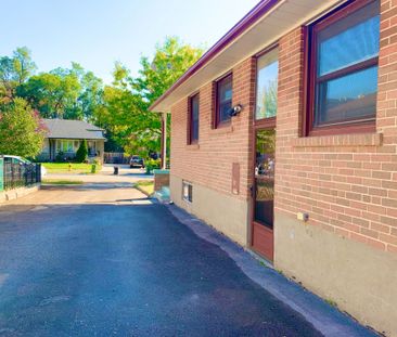 For Lease - 77 Wareside Road, Toronto, Ontario - Photo 3